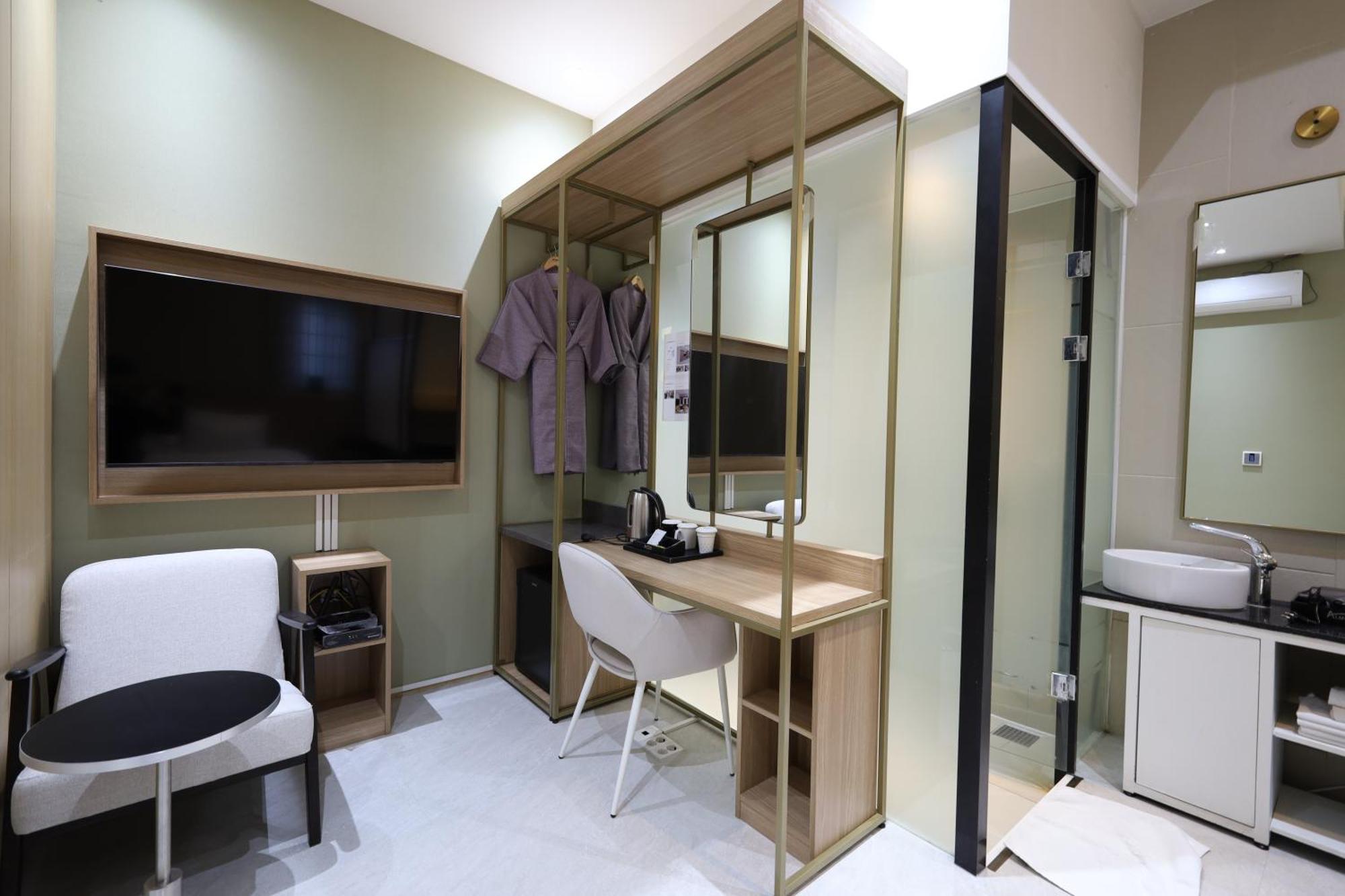 Almond Hotel Busan Station Экстерьер фото