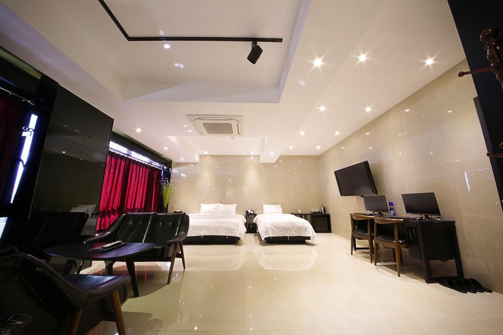 Almond Hotel Busan Station Экстерьер фото