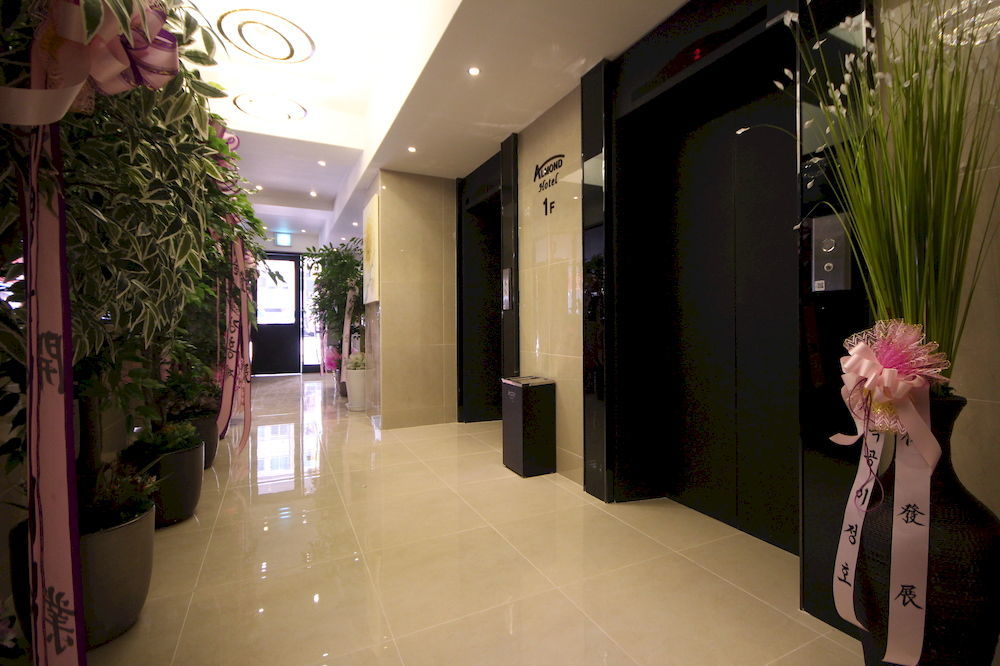 Almond Hotel Busan Station Экстерьер фото